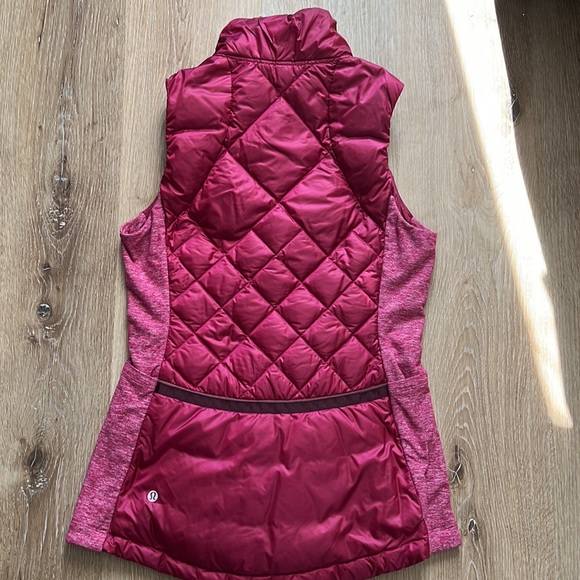 Lululemon Berry Rumble Red Size 6 Goose Down for a Run vest. - Picture 3 of 4